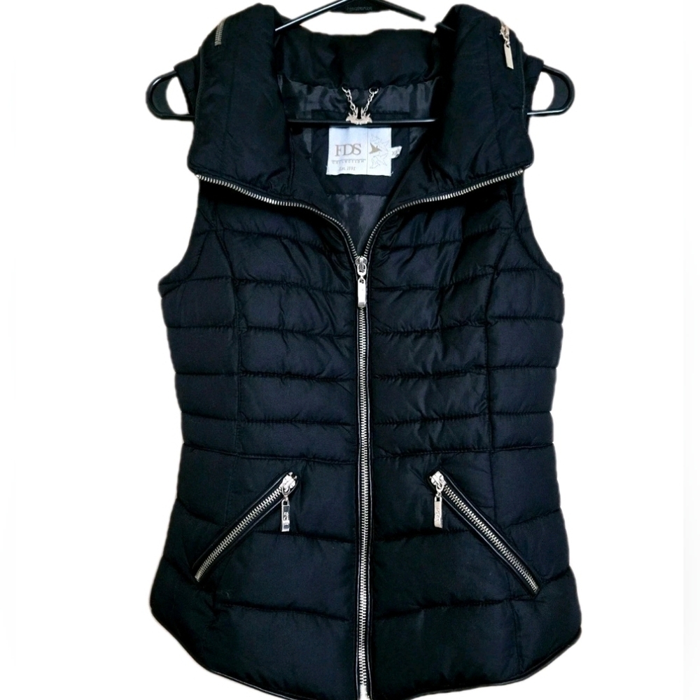 FDS Black Quilted Puffer Vest Outdoor Activewear Hiking XXS, Canada Made / OOAK
